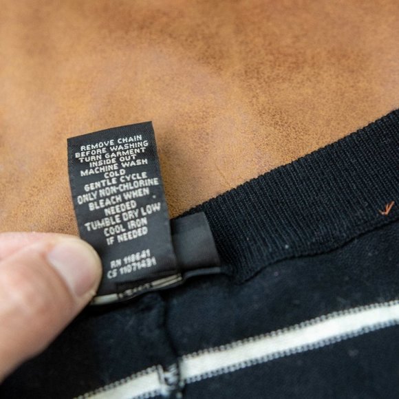 Lane Bryant Black & White bat sleeve sweater with chain detail  Size 18/20 - Picture 4 of 5